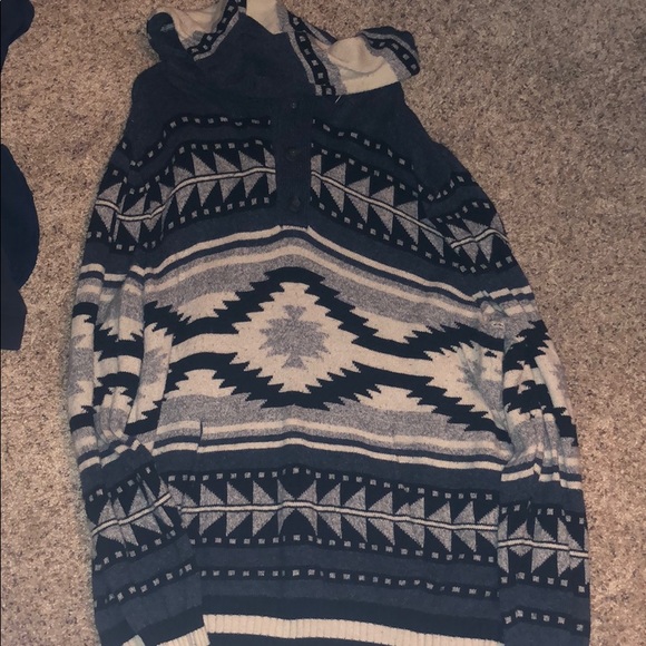 American Eagle Aztec sweatshirt - Picture 1 of 2
